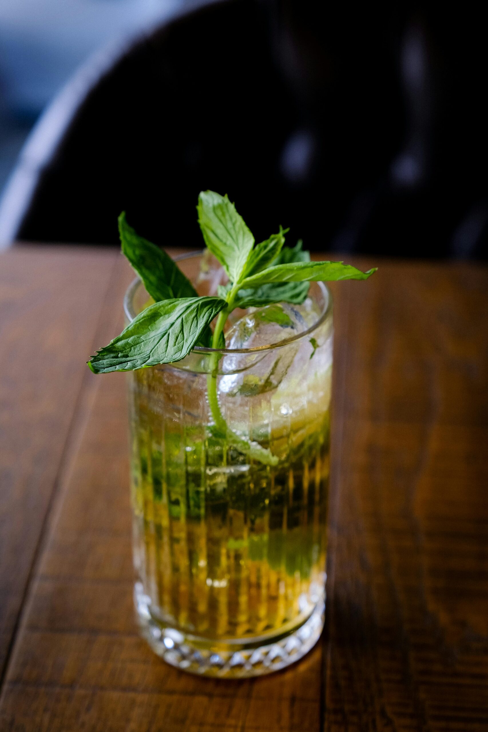 Mint Julep recipe on ice for the Kentucky Derby